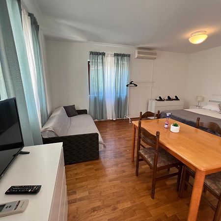 Apartments Antolkovic Ugljan Exterior foto